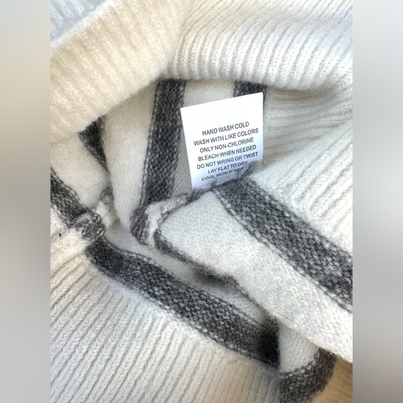 41 HAWTHORN Sweater Women’s XS ALPACA BLEND Off White Gray Stripe Crew Neck Top - Picture 6 of 8